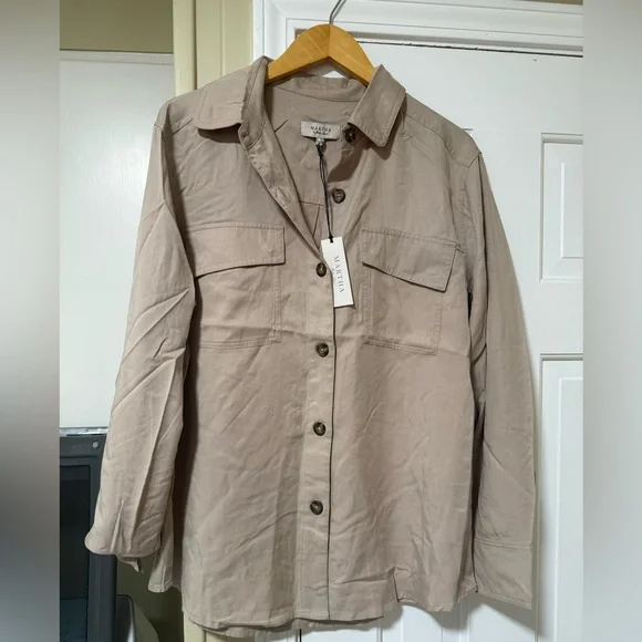 Martha Stewart Women's Beige Button Down Shirt - Picture 2 of 6